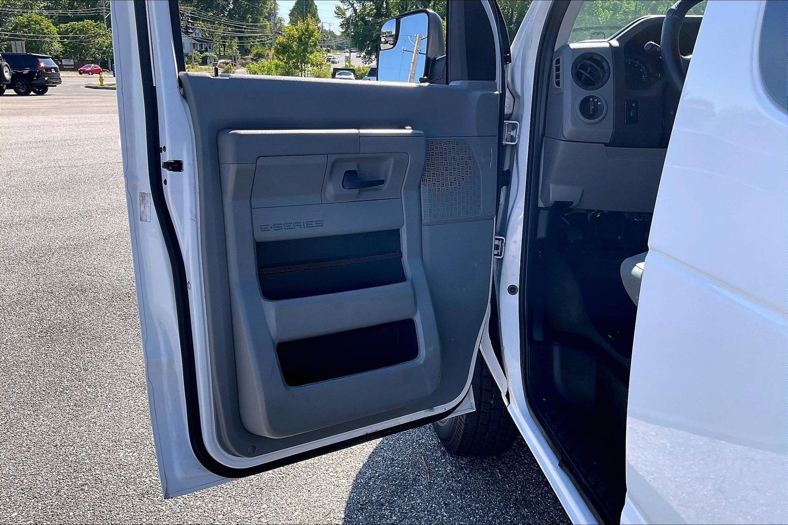 2012 Ford Econoline Wagon XLT