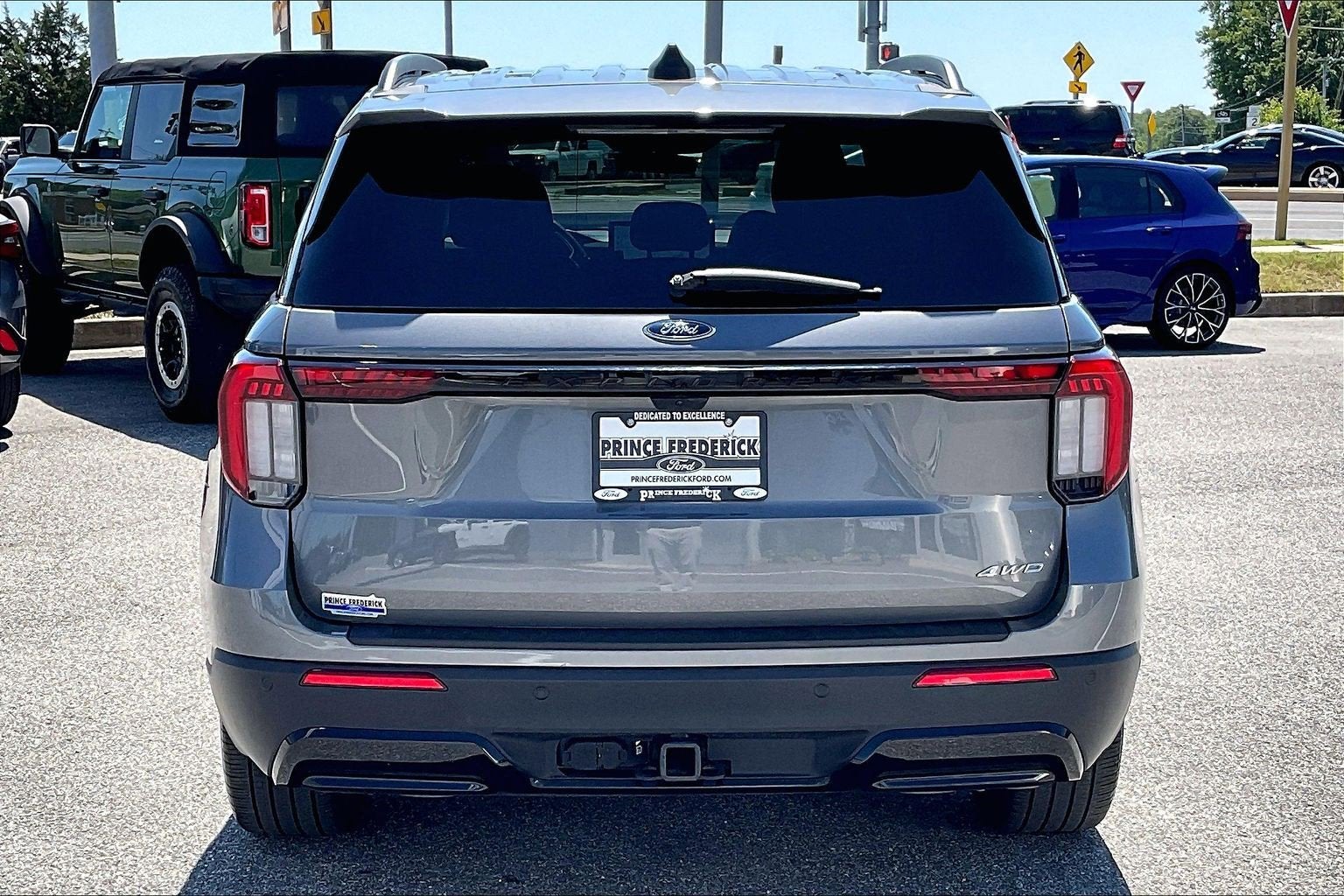 2025 Ford Explorer ST-Line