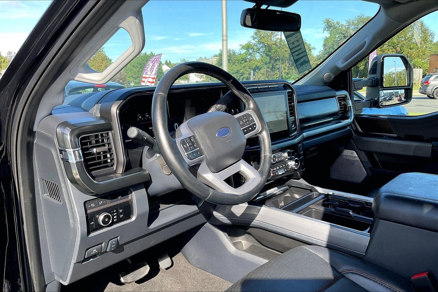 2024 Ford Super Duty F-350 SRW LARIAT