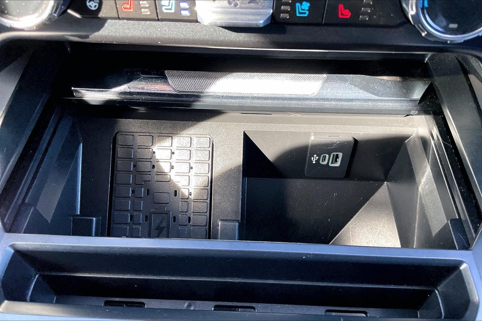 2024 Ford Super Duty F-350 SRW LARIAT