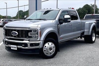 2023 Ford Super Duty F-450 DRW LARIAT