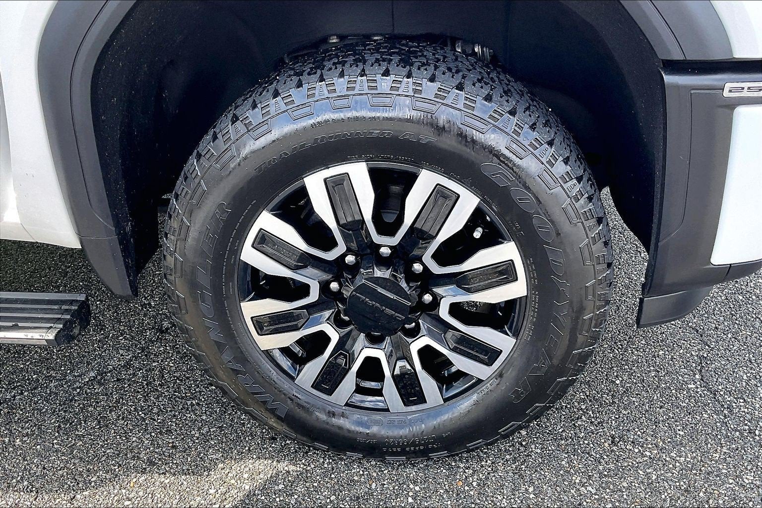 2025 GMC Sierra 2500HD Denali Ultimate
