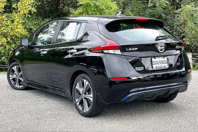 2022 Nissan LEAF SV
