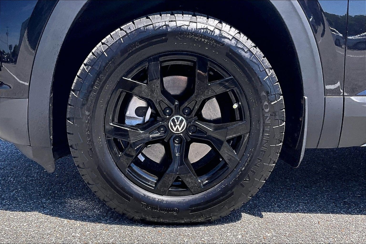 2024 Volkswagen Atlas 2.0T Peak Edition SEL