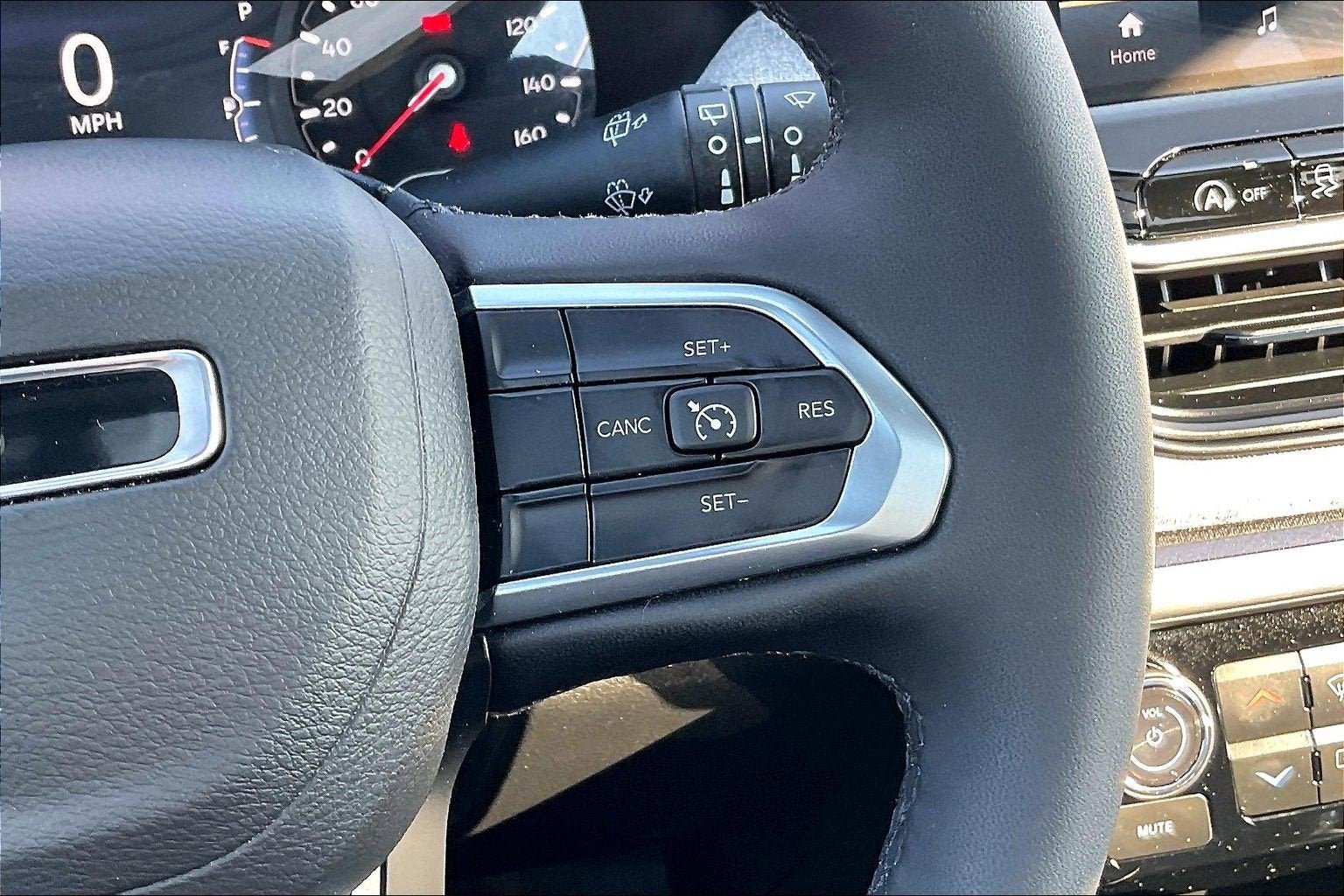 2024 Jeep Compass Latitude Lux