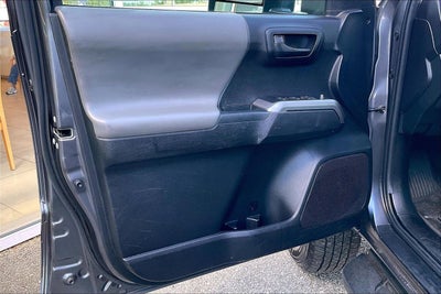 2022 Toyota Tacoma 4WD SR5