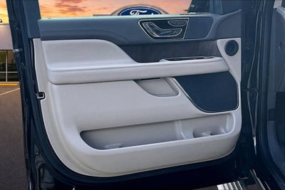 2022 Lincoln Navigator L Reserve