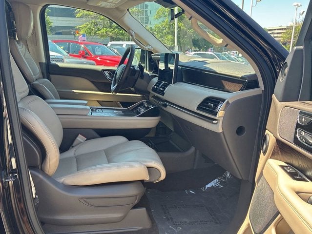 2022 Lincoln Navigator L Reserve