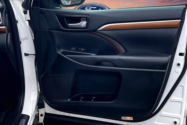 2018 Toyota Highlander Limited Platinum