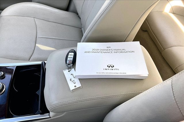 2019 INFINITI Q70 3.7 LUXE