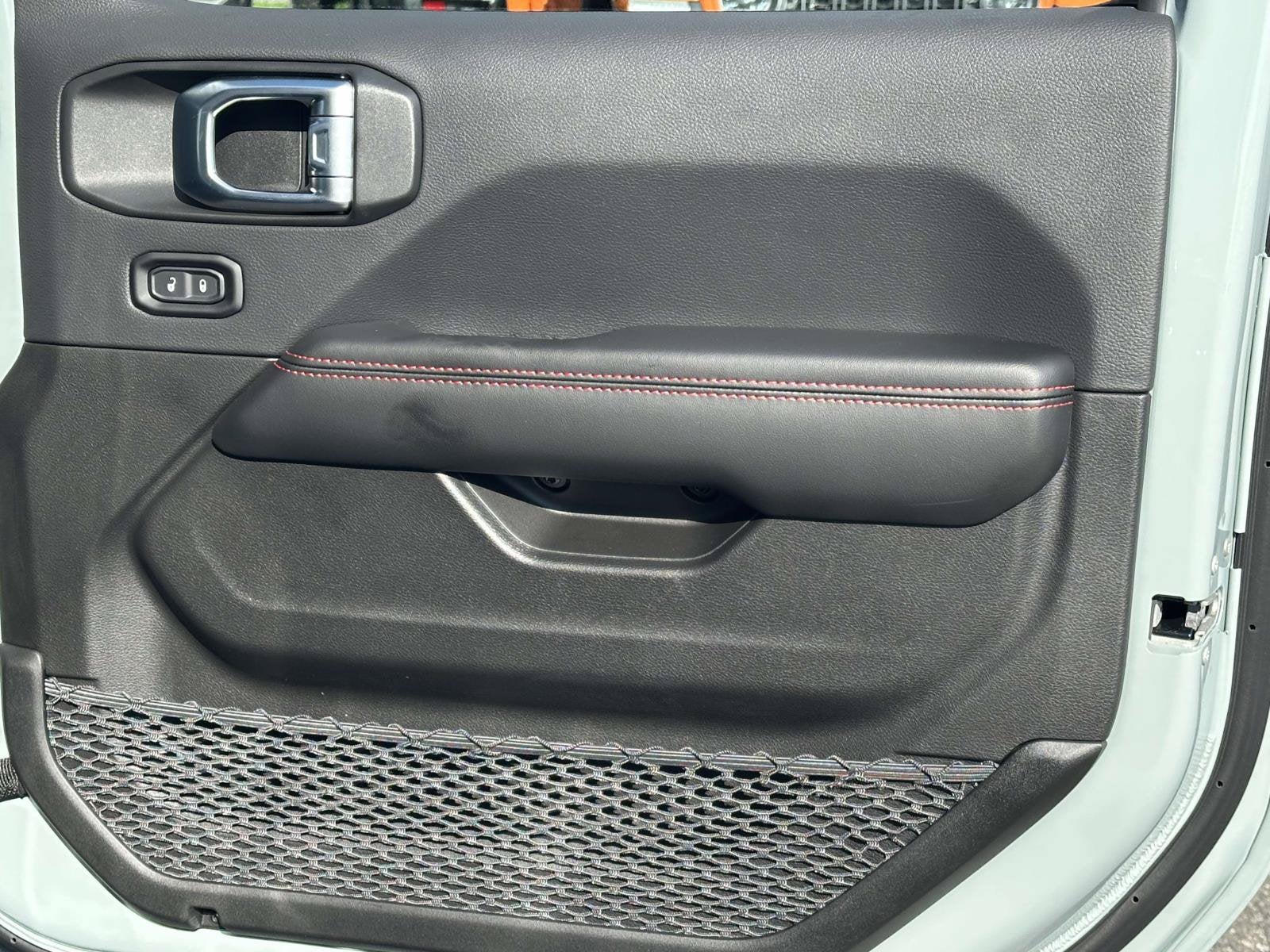 2027 Jeep Wrangler WRANGLER 4-DOOR RUBICON X