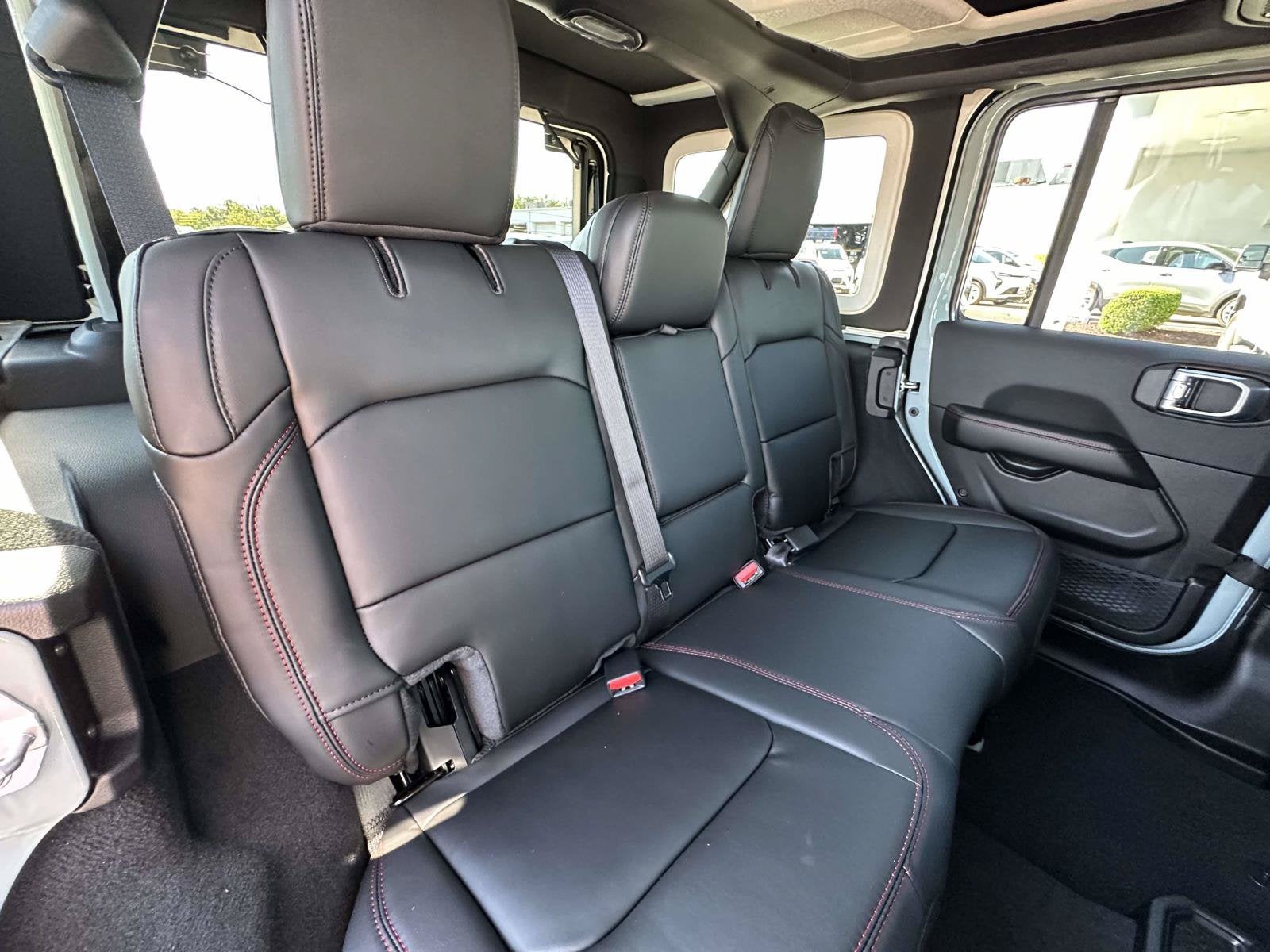 2027 Jeep Wrangler WRANGLER 4-DOOR RUBICON X