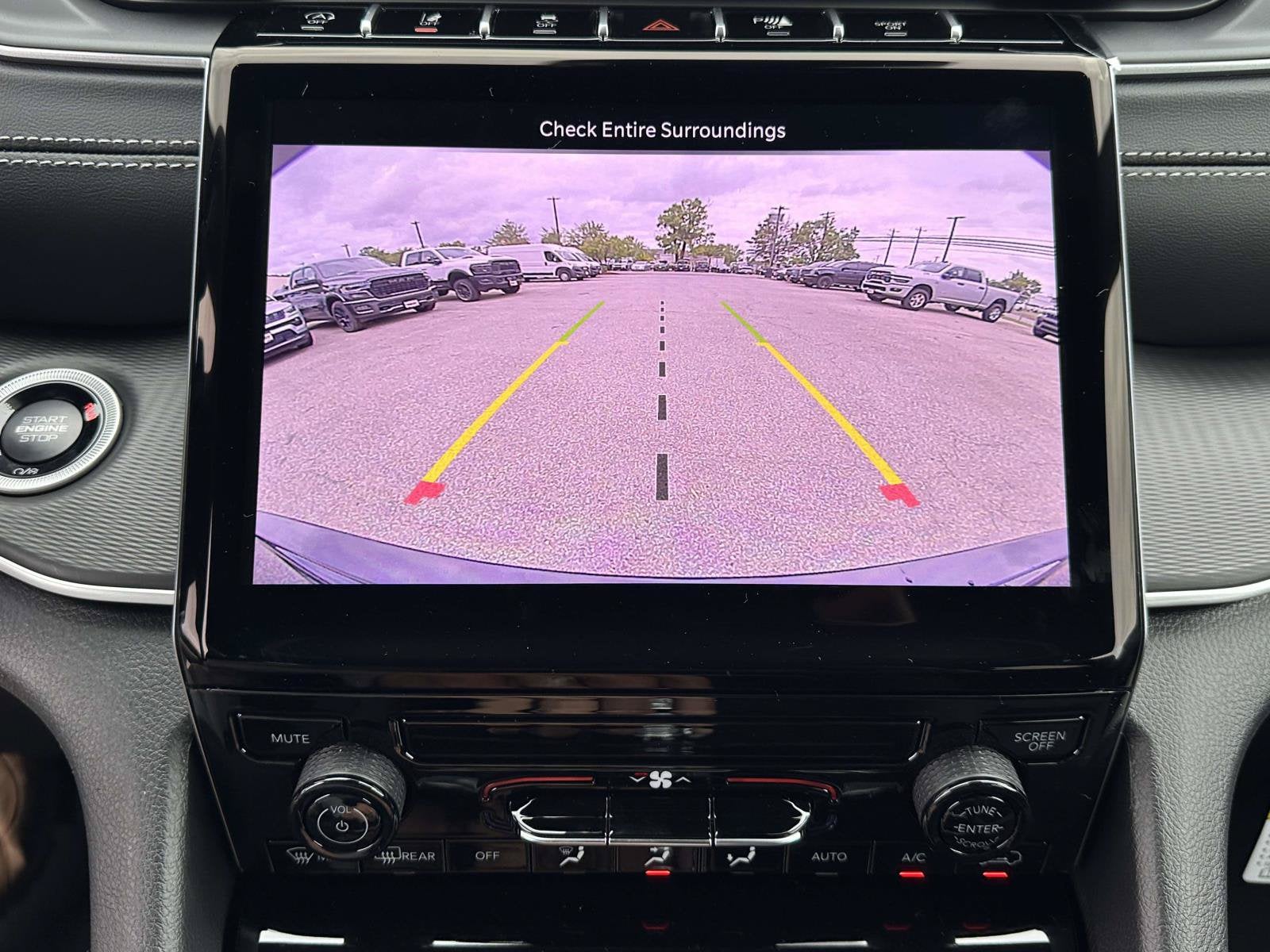 2027 Jeep Grand Cherokee GRAND CHEROKEE LAREDO 4X2
