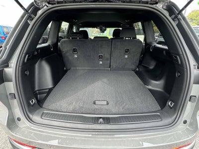 2027 Jeep Grand Cherokee GRAND CHEROKEE LAREDO 4X2