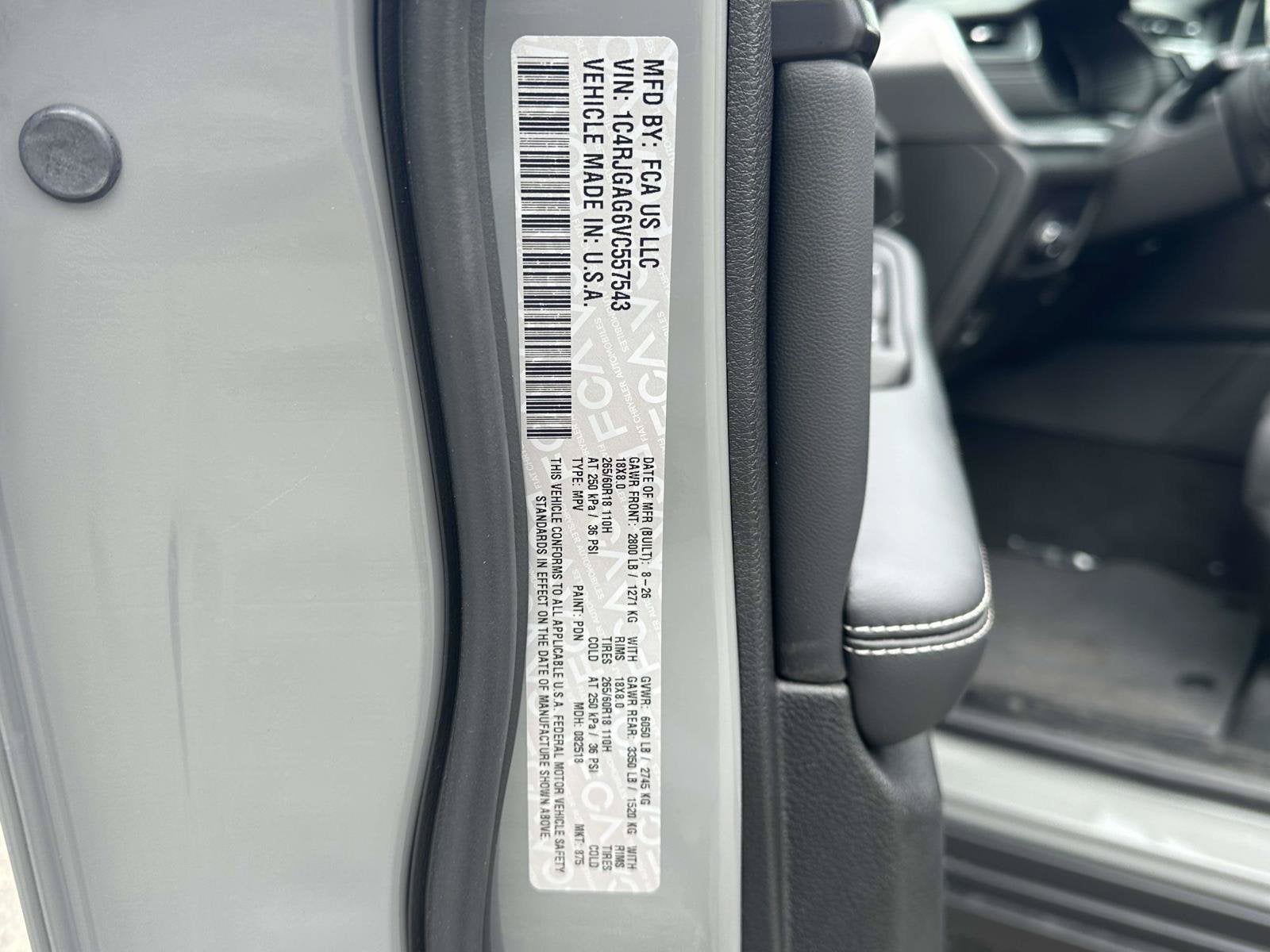 2027 Jeep Grand Cherokee GRAND CHEROKEE LAREDO 4X2