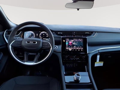 2025 Jeep Grand Cherokee GRAND CHEROKEE LAREDO X 4X4