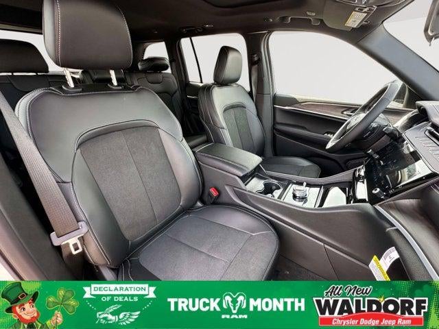 2026 Jeep Grand Cherokee GRAND CHEROKEE LAREDO ALTITUDE 4X4