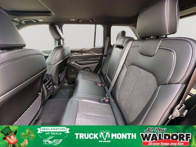 2026 Jeep Grand Cherokee GRAND CHEROKEE LAREDO ALTITUDE 4X4