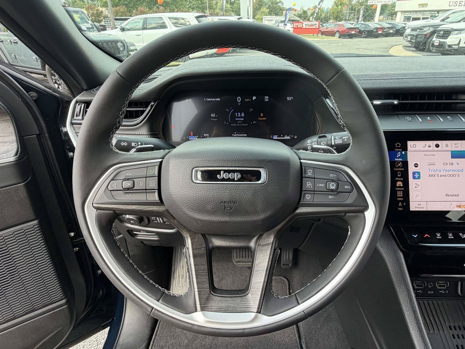2027 Jeep Grand Cherokee GRAND CHEROKEE LIMITED 4X4