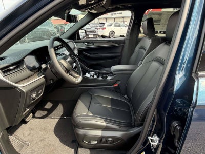 2027 Jeep Grand Cherokee GRAND CHEROKEE LIMITED 4X4