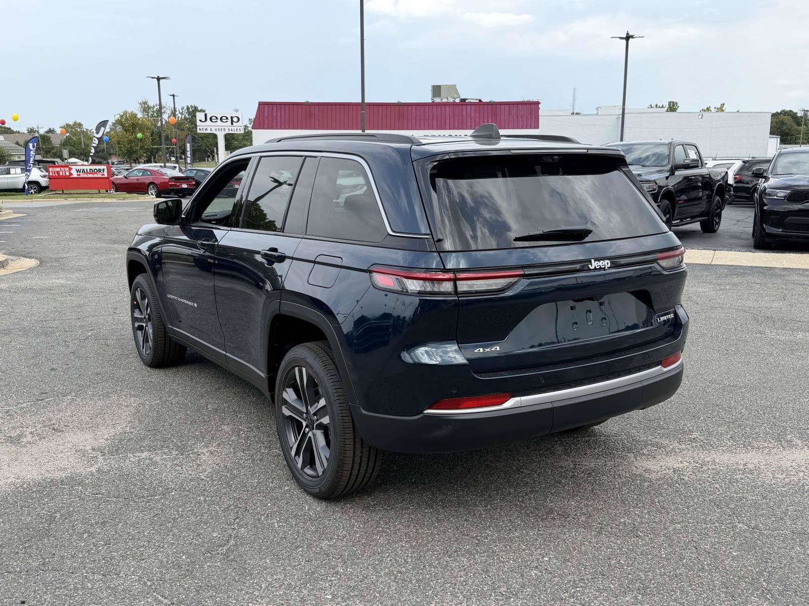 2027 Jeep Grand Cherokee GRAND CHEROKEE LIMITED 4X4