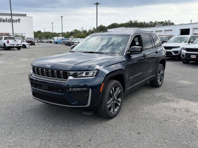 2027 Jeep Grand Cherokee GRAND CHEROKEE LIMITED 4X4