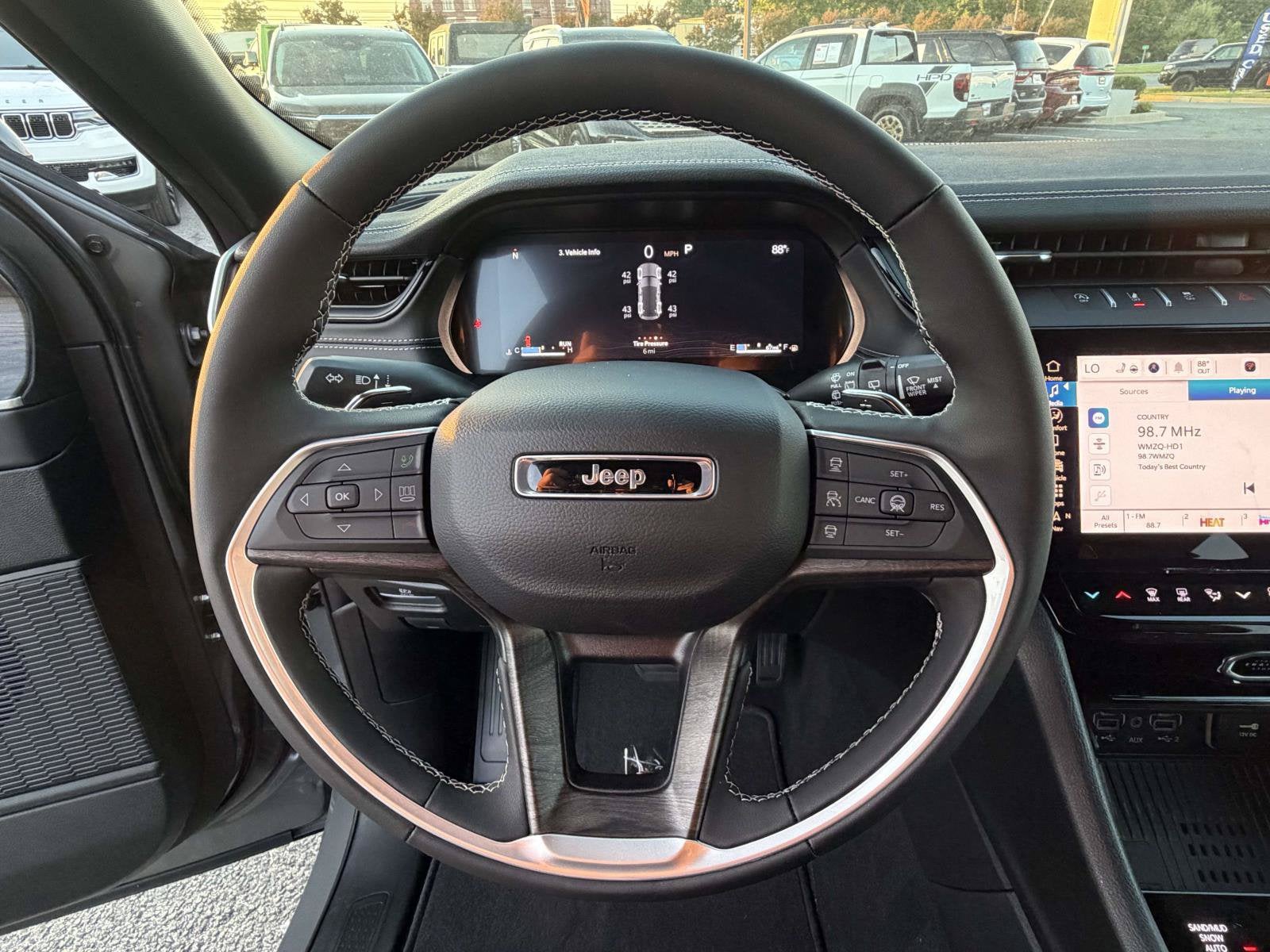 2027 Jeep Grand Cherokee GRAND CHEROKEE LIMITED 4X4