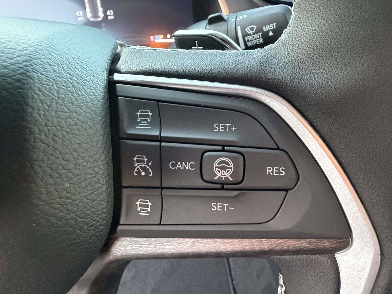 2027 Jeep Grand Cherokee GRAND CHEROKEE LIMITED 4X4