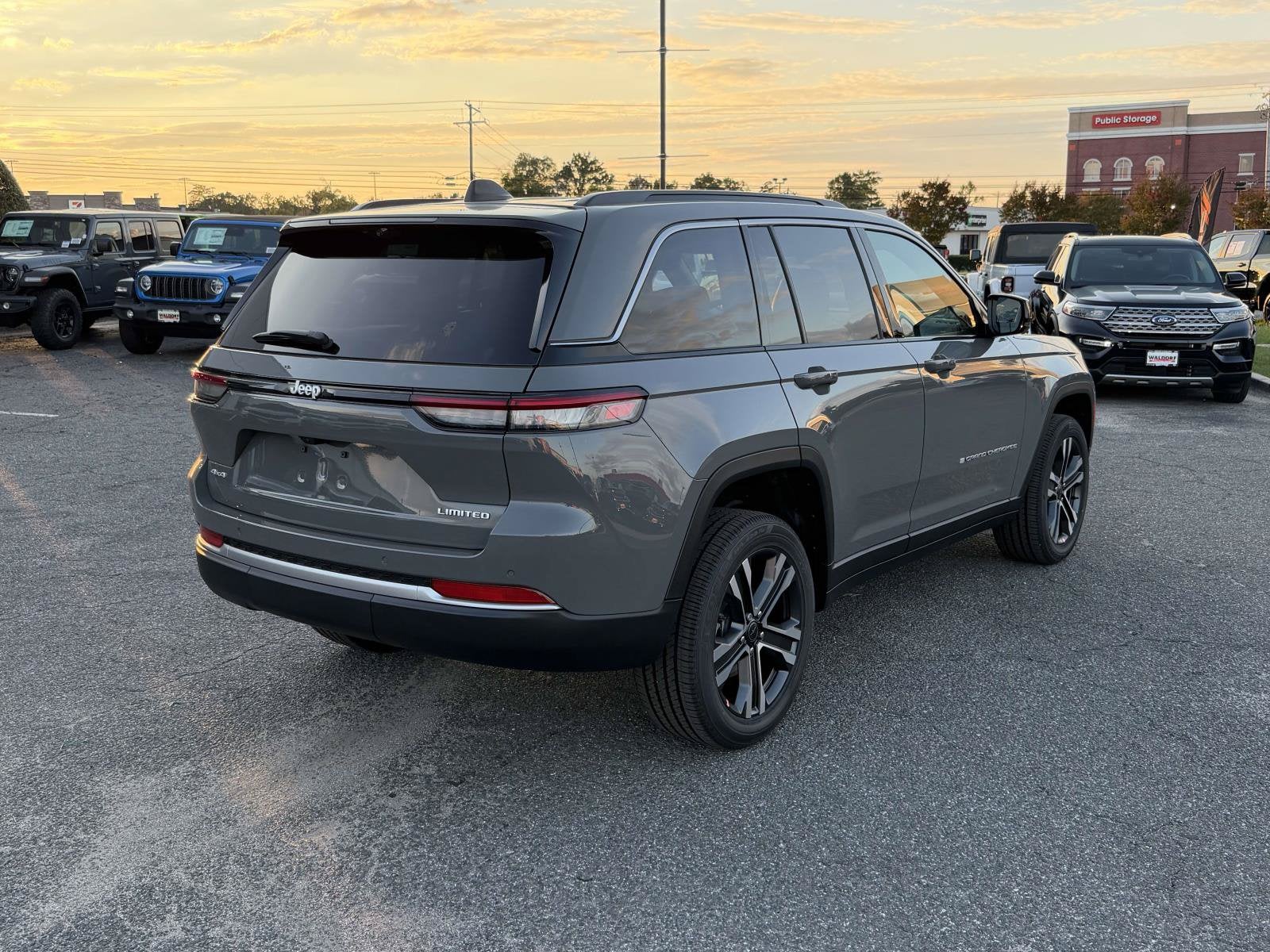 2027 Jeep Grand Cherokee GRAND CHEROKEE LIMITED 4X4