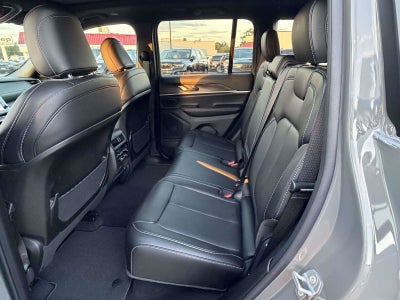 2027 Jeep Grand Cherokee GRAND CHEROKEE LIMITED 4X4