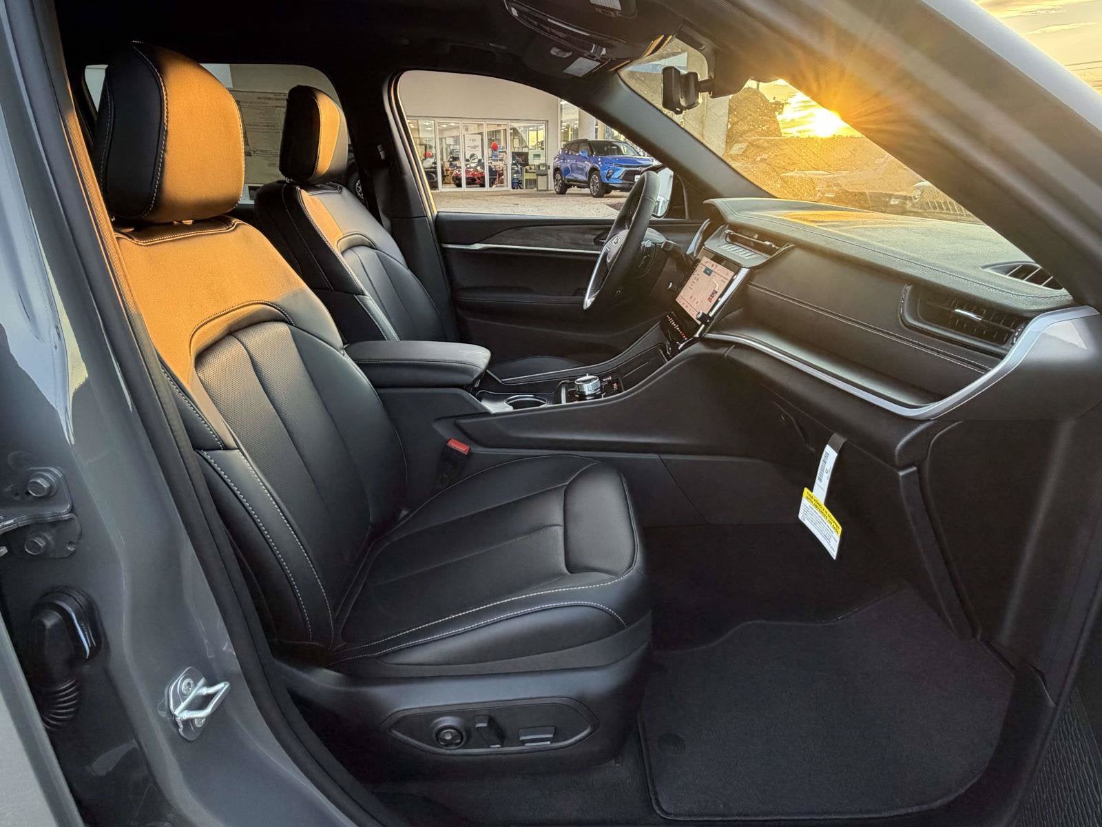 2027 Jeep Grand Cherokee GRAND CHEROKEE LIMITED 4X4