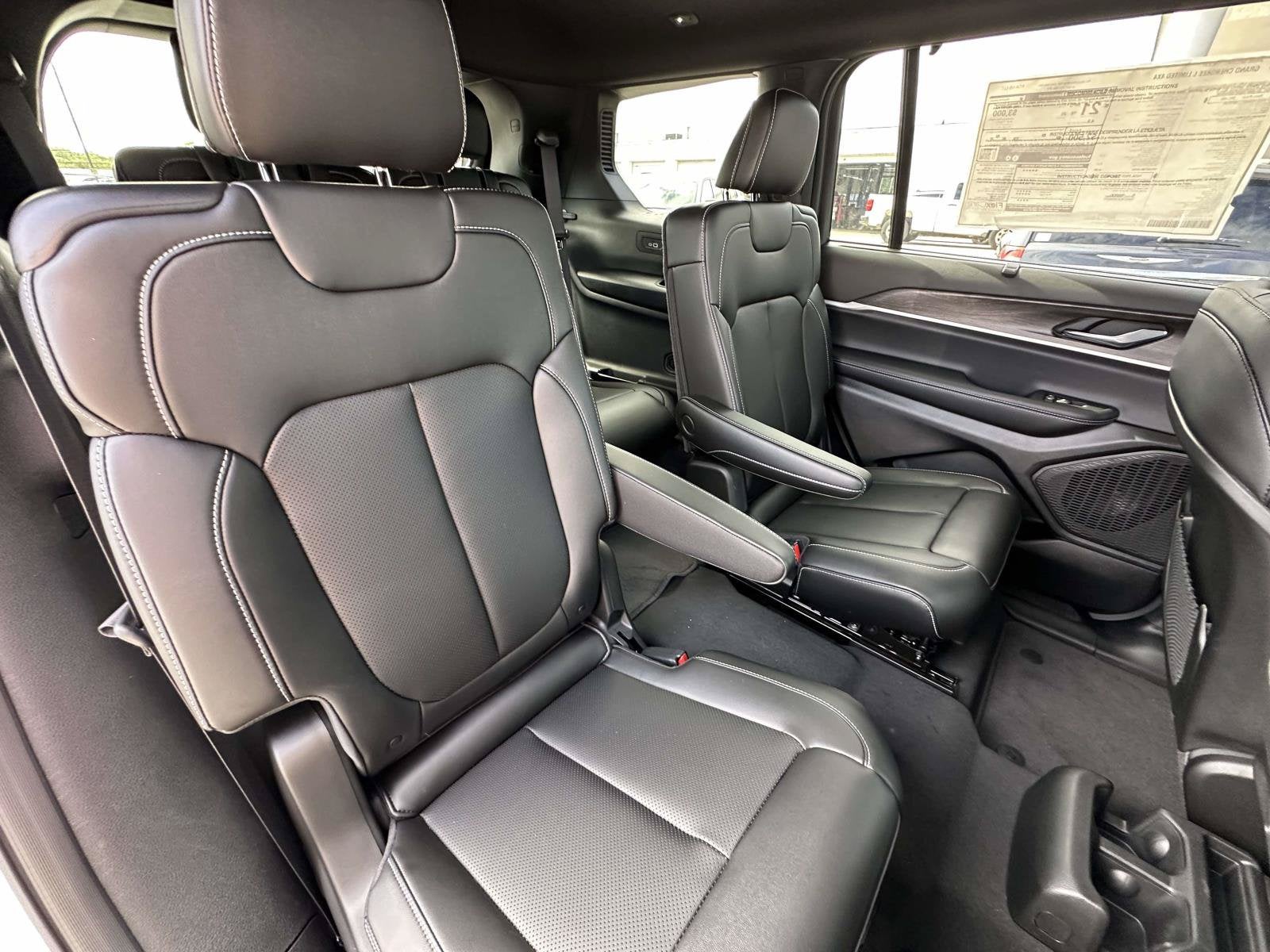 2025 Jeep Grand Cherokee GRAND CHEROKEE L LIMITED 4X4