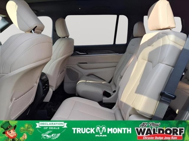 2025 Jeep Grand Cherokee GRAND CHEROKEE L LIMITED 4X4