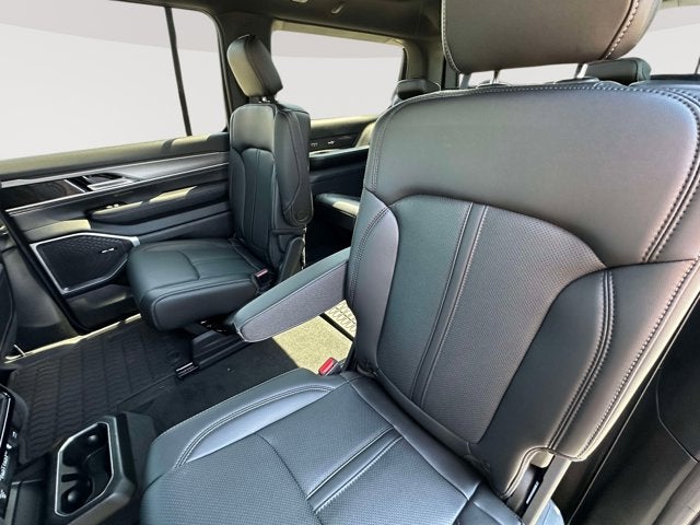 2026 Jeep Grand Wagoneer GRAND WAGONEER UPLAND 4X4
