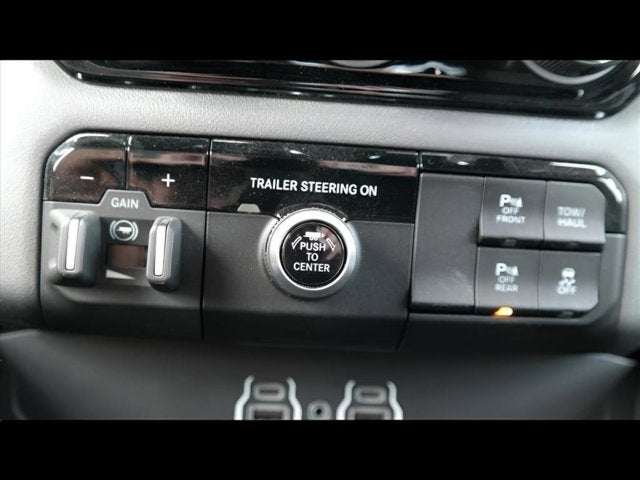 2025 RAM Ram 1500 RAM 1500 BIG HORN CREW CAB 4X4 5'7' BOX