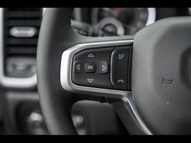 2025 RAM Ram 1500 RAM 1500 BIG HORN CREW CAB 4X4 5'7' BOX