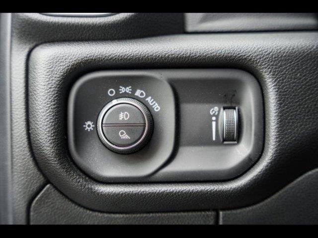 2025 RAM Ram 1500 RAM 1500 BIG HORN CREW CAB 4X4 5'7' BOX