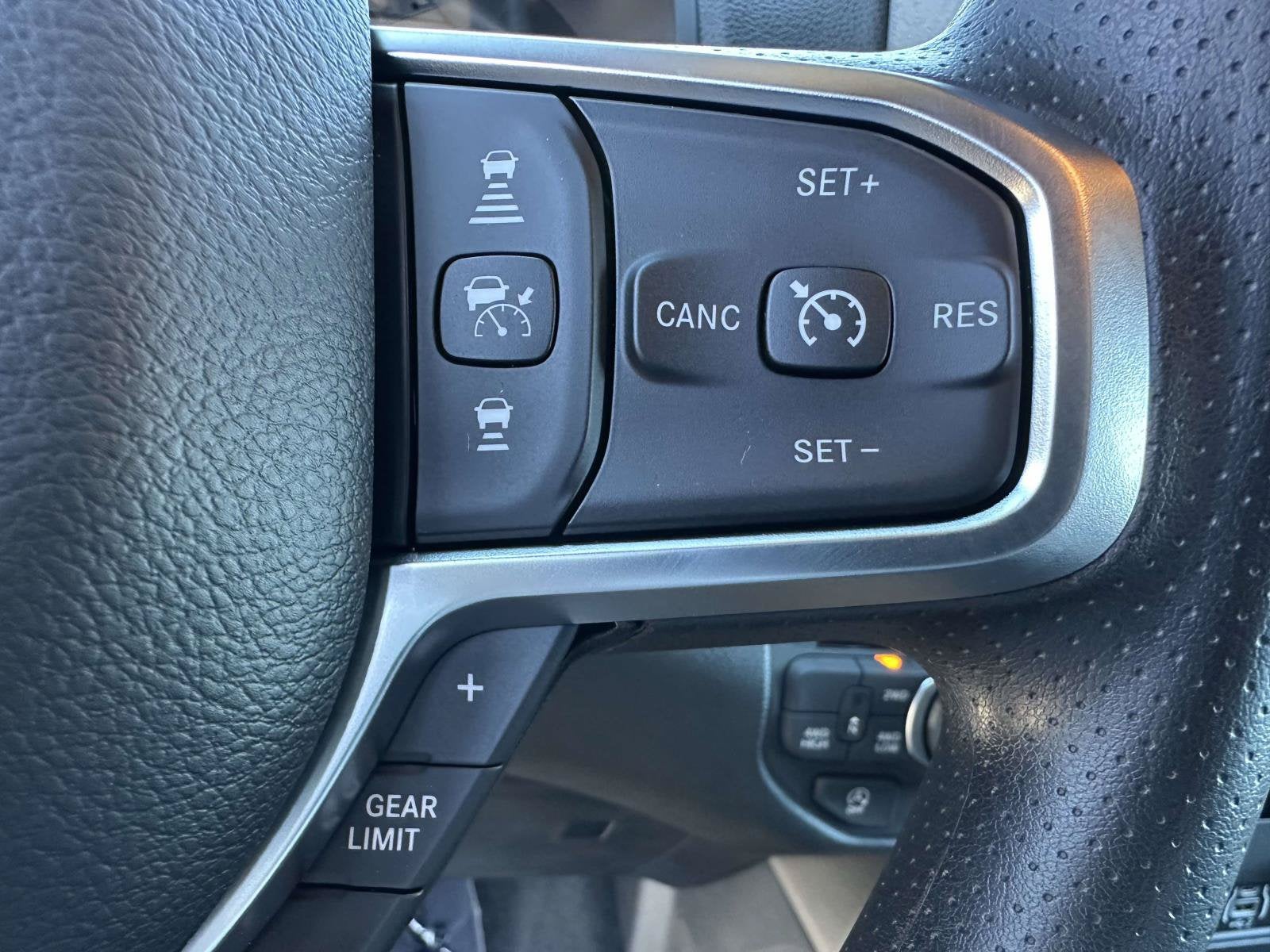 2027 RAM Ram 1500 RAM 1500 EXPRESS CREW CAB 4X4 5'7' BOX