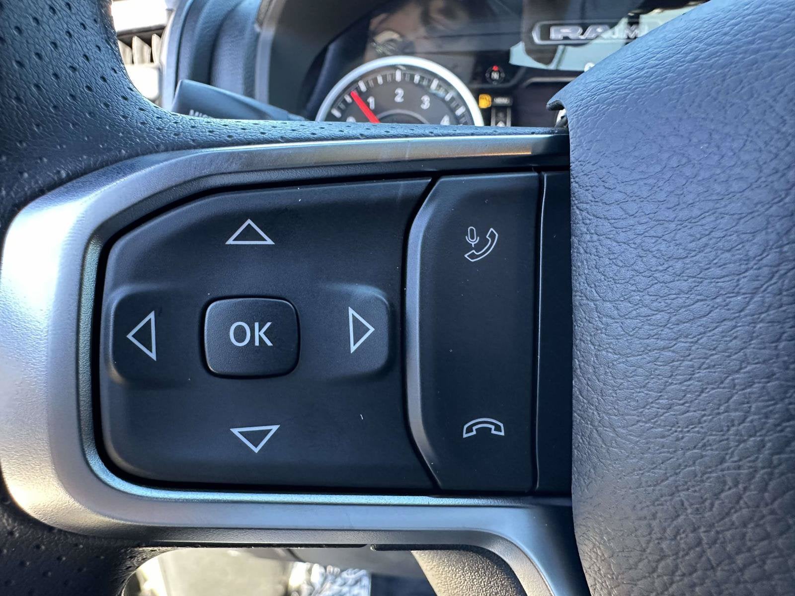 2027 RAM Ram 1500 RAM 1500 EXPRESS CREW CAB 4X4 5'7' BOX