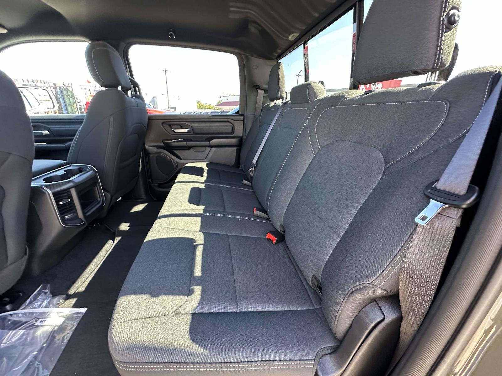 2027 RAM Ram 1500 RAM 1500 EXPRESS CREW CAB 4X4 5'7' BOX