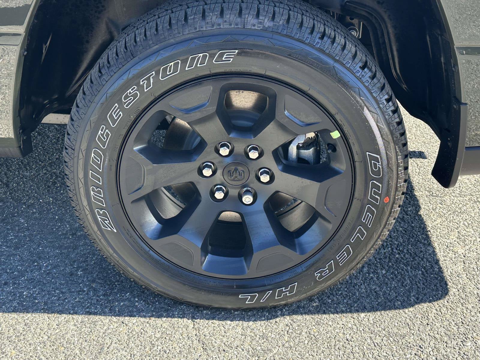 2027 RAM Ram 1500 RAM 1500 EXPRESS CREW CAB 4X4 5'7' BOX