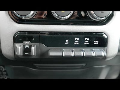 2025 RAM Ram 1500 RAM 1500 TRADESMAN CREW CAB 4X4 5'7' BOX