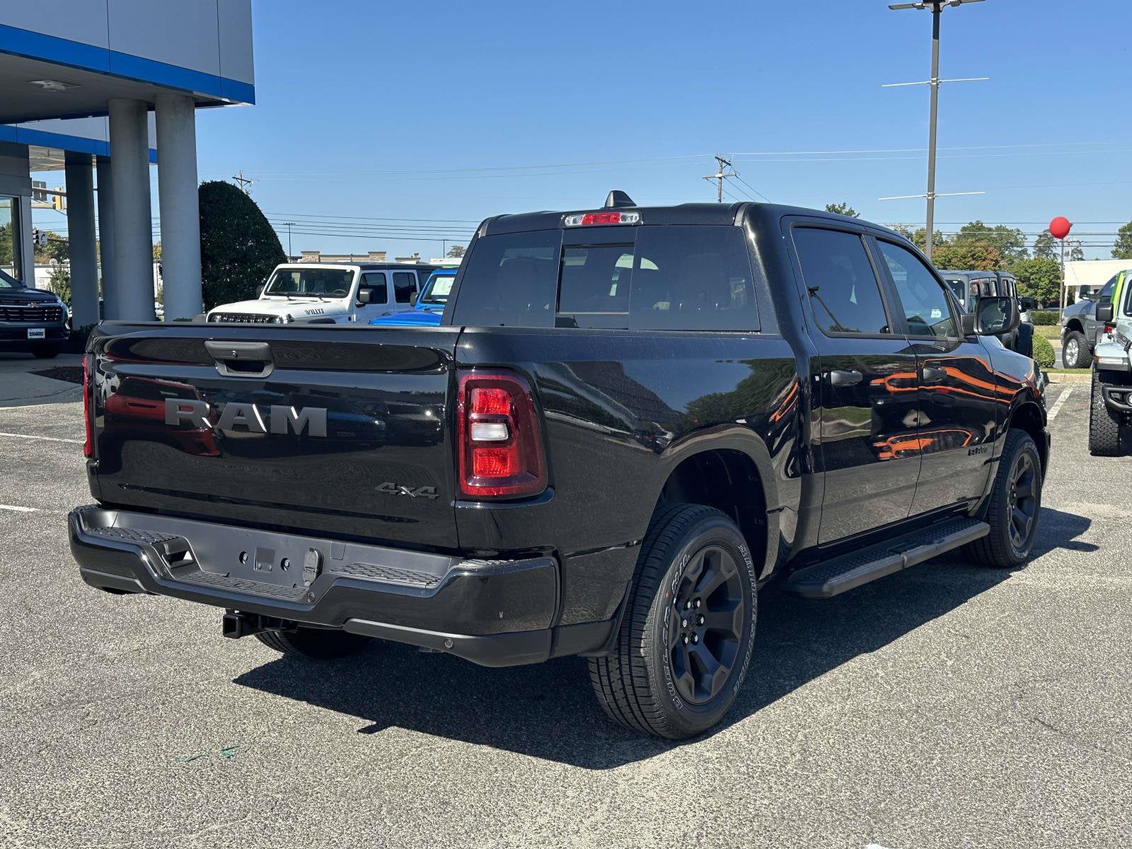 2027 RAM Ram 1500 RAM 1500 EXPRESS CREW CAB 4X4 5'7' BOX