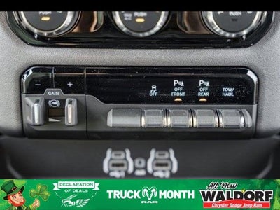 2025 RAM Ram 1500 RAM 1500 BIG HORN QUAD CAB 4X4 6'4' BOX