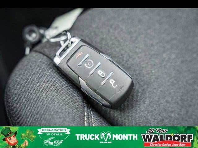 2025 RAM Ram 1500 RAM 1500 BIG HORN QUAD CAB 4X4 6'4' BOX