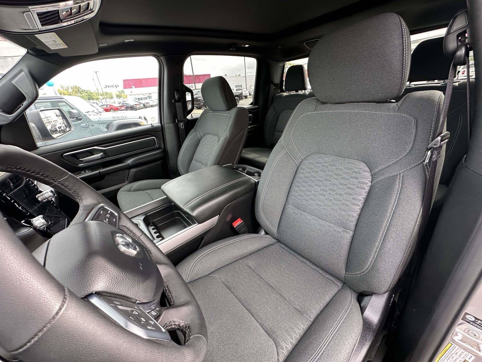 2025 RAM 1500 Big Horn Crew Cab 4x4 5'7' Box