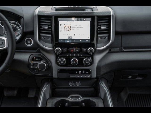 2025 RAM Ram 1500 RAM 1500 BIG HORN CREW CAB 4X4 5'7' BOX