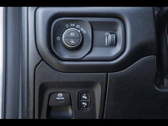 2025 RAM Ram 1500 RAM 1500 BIG HORN CREW CAB 4X4 5'7' BOX