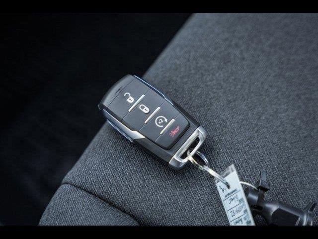 2025 RAM Ram 1500 RAM 1500 BIG HORN CREW CAB 4X4 5'7' BOX