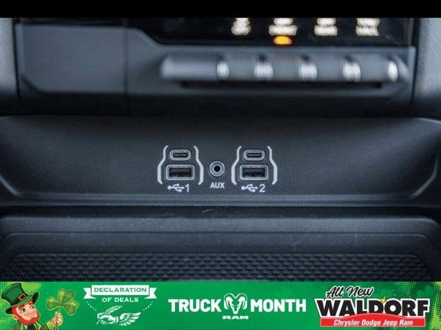 2025 RAM Ram 1500 RAM 1500 BIG HORN CREW CAB 4X4 5'7' BOX